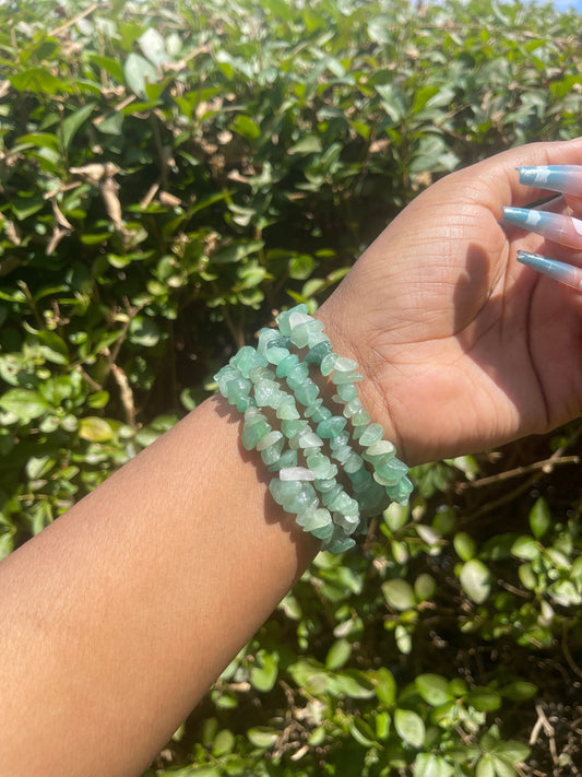 Green Aventurine Chip Bracelet, Healing Crystals, Gemstone Bracelets, Natural Chakra Stones, Beaded Bracelets, Green Bracelets, Meditation